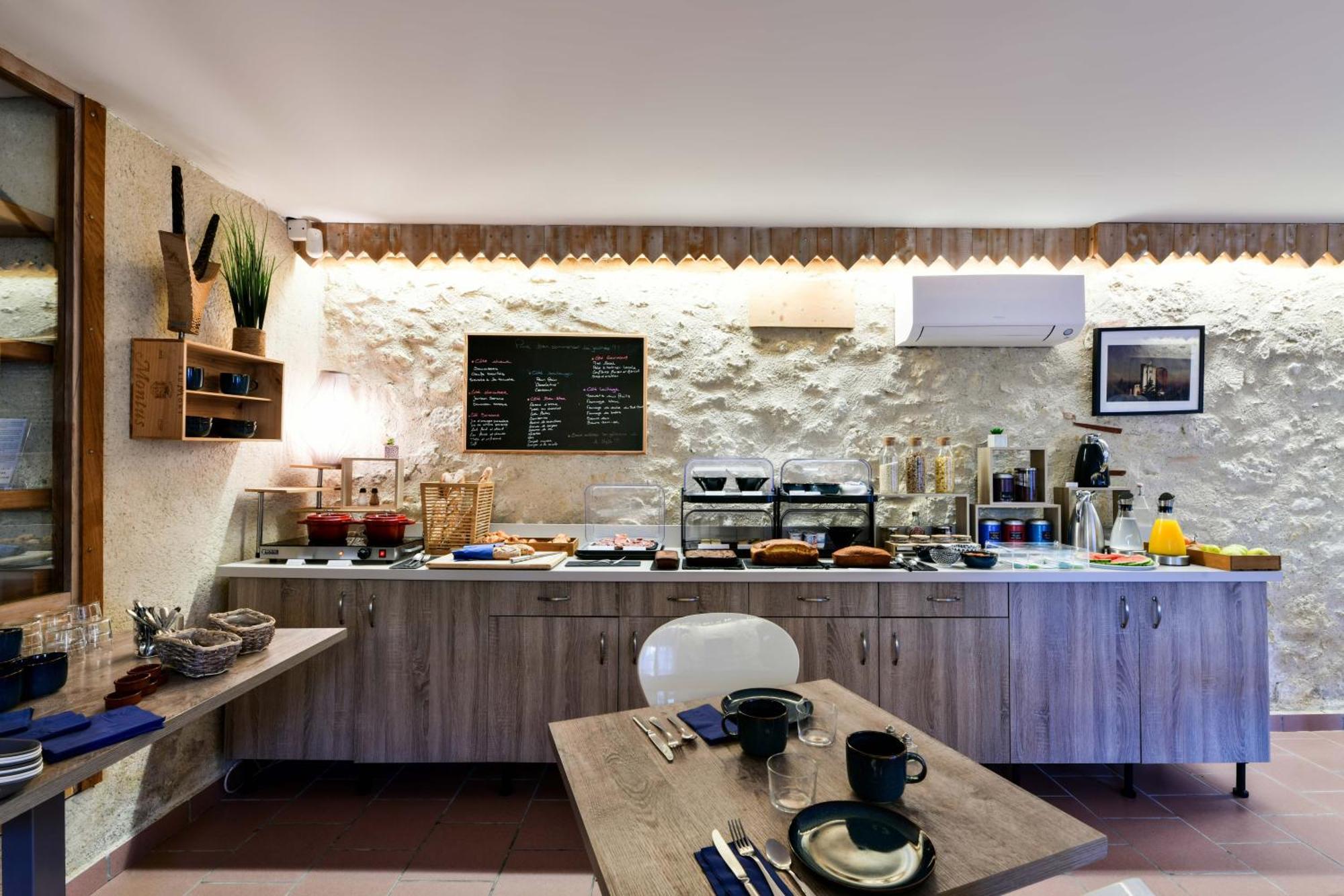 Logis L'Auberge De Larressingle Экстерьер фото