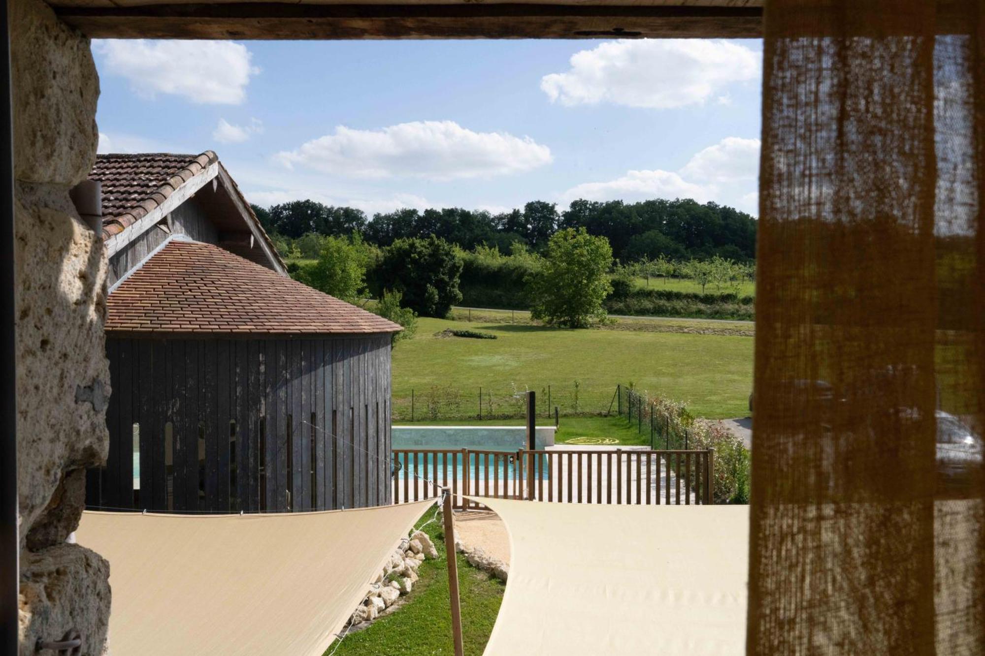 Logis L'Auberge De Larressingle Экстерьер фото